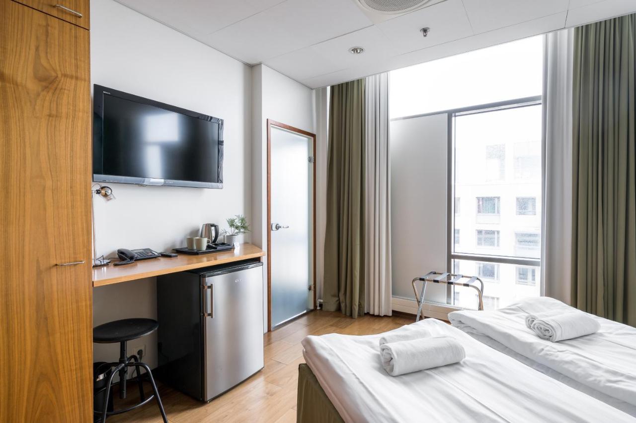 Hiisi Hotel Helsinki Jaetkaesaari 外观 照片