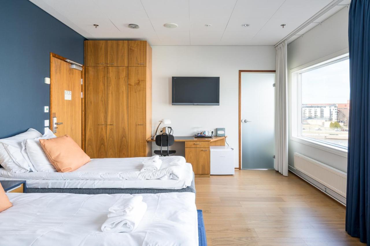 Hiisi Hotel Helsinki Jaetkaesaari 外观 照片