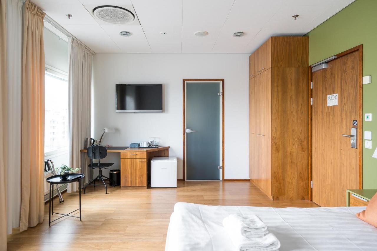 Hiisi Hotel Helsinki Jaetkaesaari 外观 照片