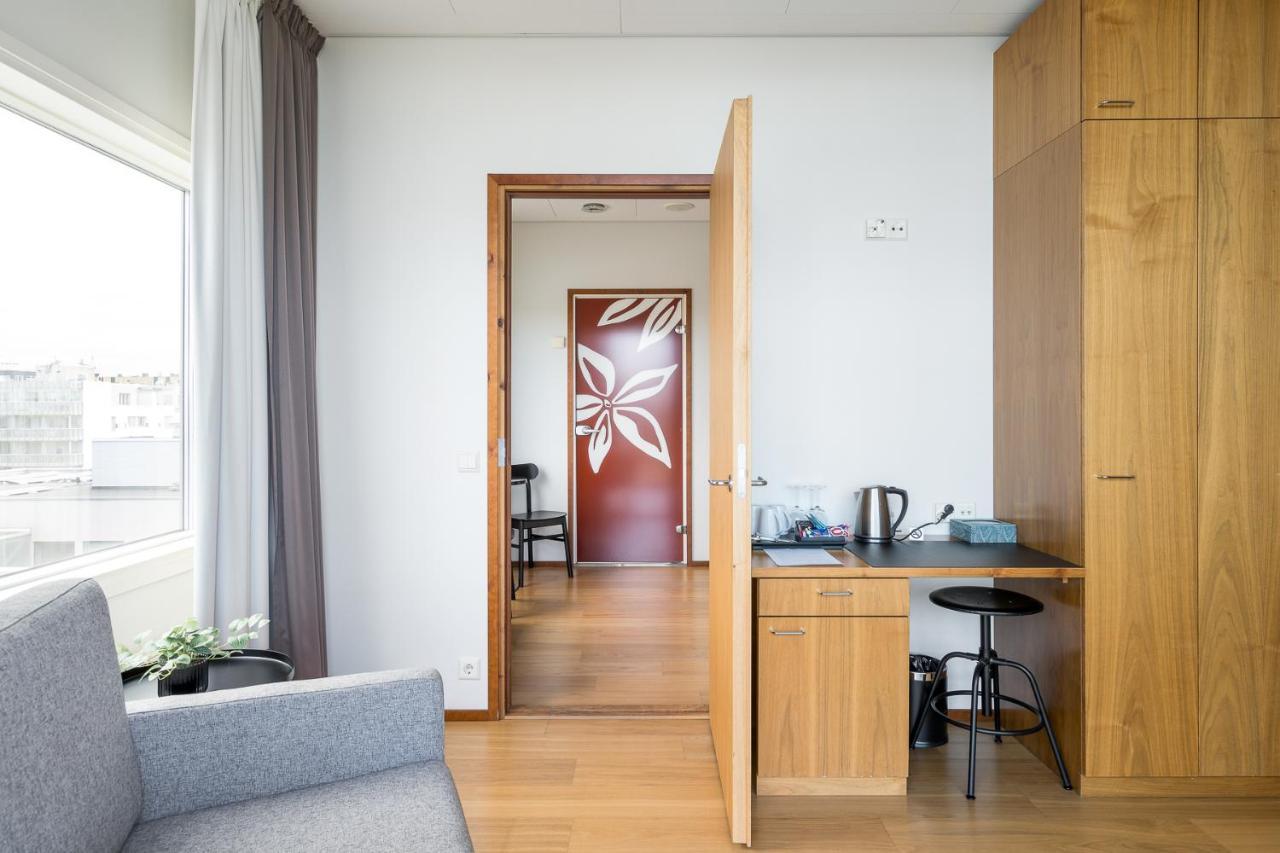 Hiisi Hotel Helsinki Jaetkaesaari 外观 照片
