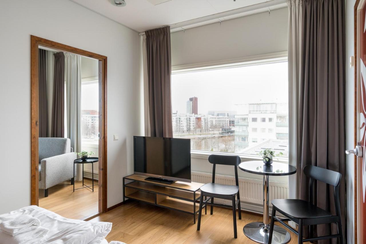 Hiisi Hotel Helsinki Jaetkaesaari 外观 照片