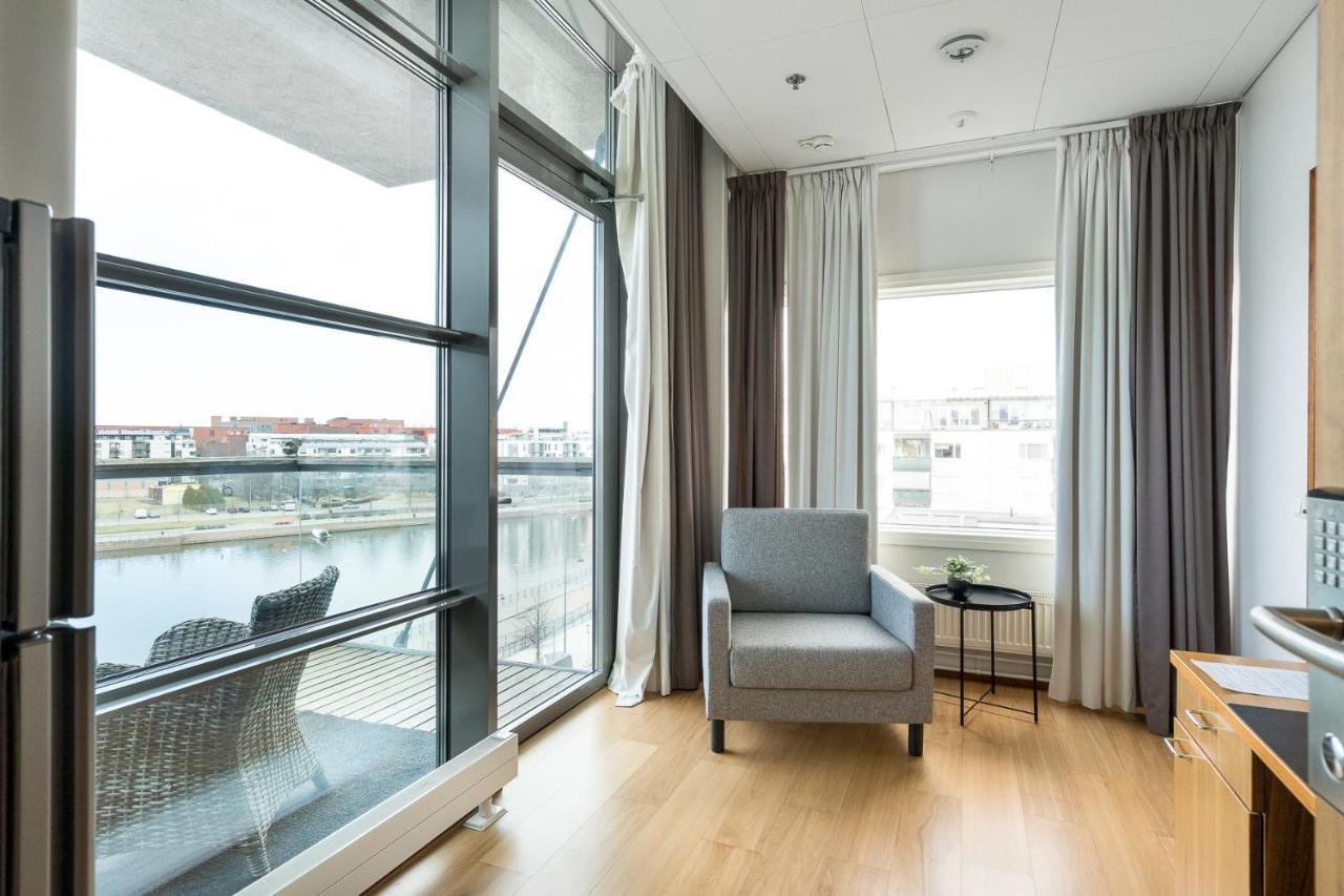 Hiisi Hotel Helsinki Jaetkaesaari 外观 照片